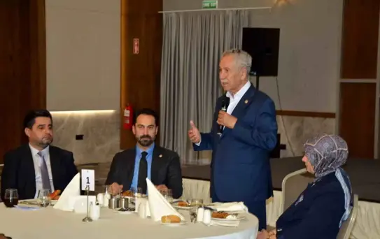 Bülent Arınç: 'Türkiye ne gördüyse AK Parti sayesinde gördü'