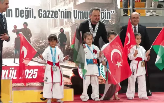Gazze İçin Karate Turnuvası Düzenlendi