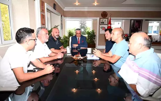 Kemer Belediyesi ile DİSK Genel İş Sendikası Arasında Toplu İş Sözleşmesi İmzalandı