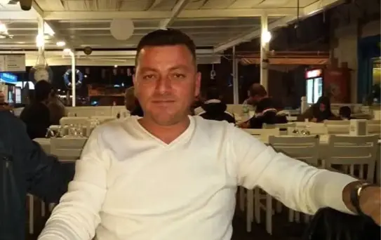 Ayvalık'ta Trafik Kazası: 1 Ölü, 2 Yaralı