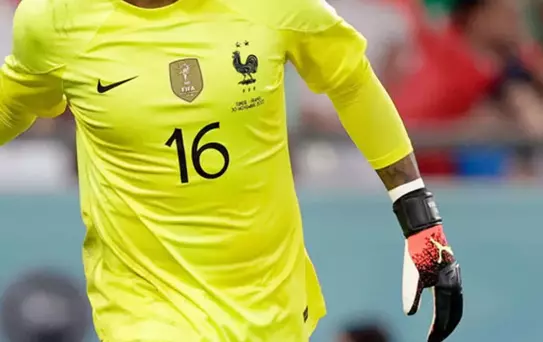 Bir devir sona erdi! Efsane kaleci futbola veda etti