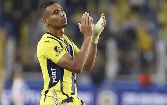 Paylaşıma düştüğü not taraftarı duygulandırdı! Djiku'dan Fenerbahçe'ye duygusal veda