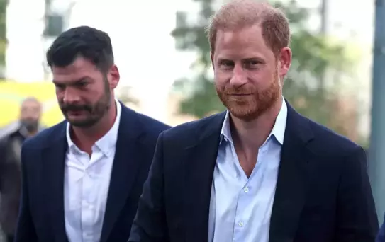 Prens Harry ve Kral Charles Buluştu
