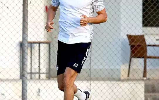 Altay, Ayvalıkgücü ile Karşılaşıyor