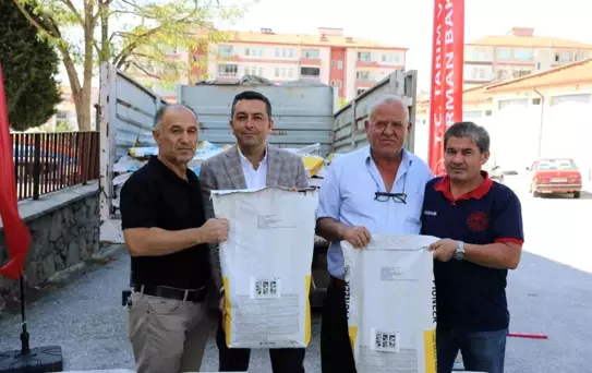 Eskişehir'de Çiftçilere Kanola Tohumu Desteği