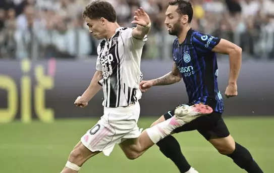 İtalya'da Türk rüzgarı! Kenan Yıldız ve Hakan Çalhanoğlu attı, 7 gollü maçta son gülen Juventus