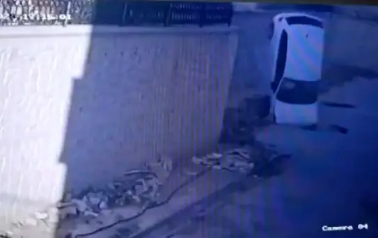 Yozgat'ta Otomobil Okul Bahçesine Düştü