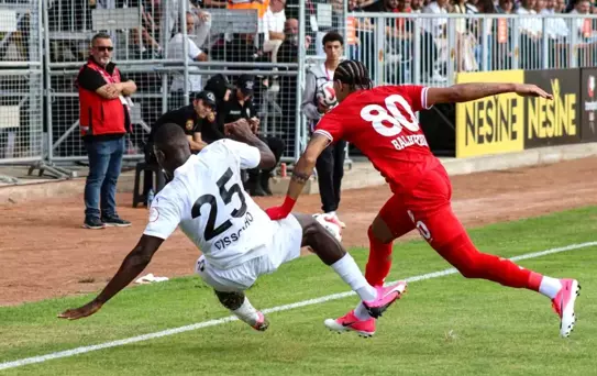 Boluspor, Manisa FK'yi 2-0 Mağlup Etti