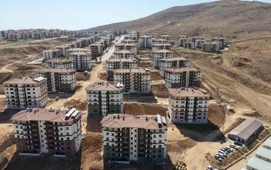 Elazığ'da Deprem Konutları Yüzde 90 Tamamlandı