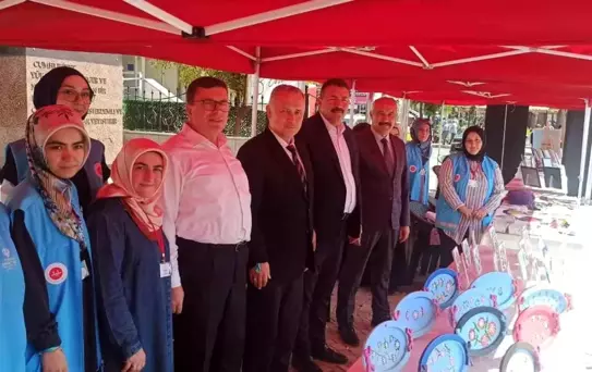 Devrek'te Diyanet Gençlik Merkezi'nden Büyüleyici Karma Sergi