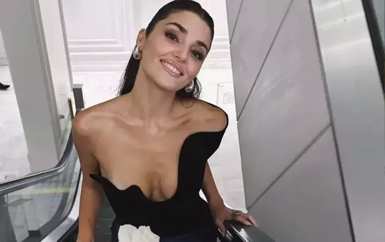 Hande Erçel Osmanlı sultanı imajıyla görenleri büyüledi