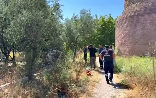 Tarihi surların altında bulunan cesedin kimliği belli oldu