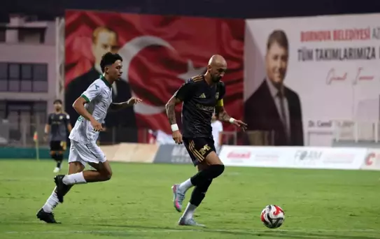 Aliağa FK, Bornova 1877 SK'yı 6-0 Geçti