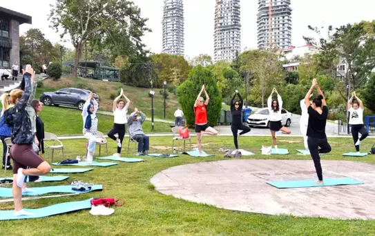 Beşiktaş Belediyesi'nden Yoga Etkinliği: Avrupa Hareketlilik Haftası Kutlandı