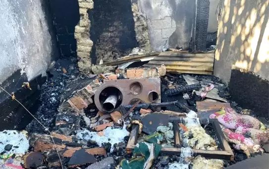 Durağan'da Yangın: Bir Ev Kullanılamaz Hale Geldi
