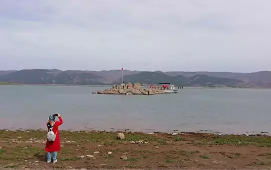 Almus Barajı'nda Su Seviyesi Düşüyor