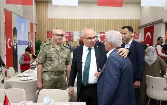Gaziler Günü'nde Şehit Ailelerine İhtiram