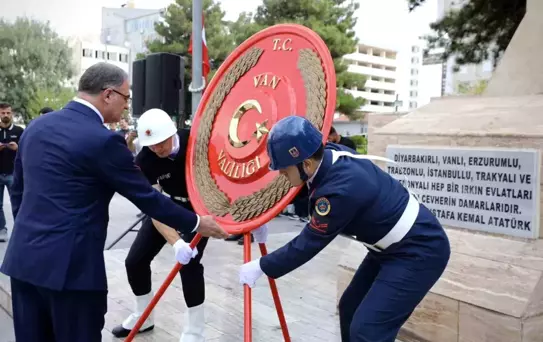Van'da Gaziler Günü Törenle Kutlandı