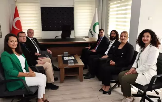 Kütahya Belediye Başkanı Eyüp Kahveci, Yeşilay'a Destek Verdi