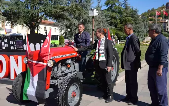 Traktörünü Gazze İçin Satıyor