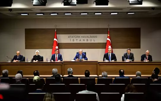 Cumhurbaşkanı Erdoğan'dan Özel'in 'Trump'ın oğluyla pazarlık' iddiasına çok sert yanıt