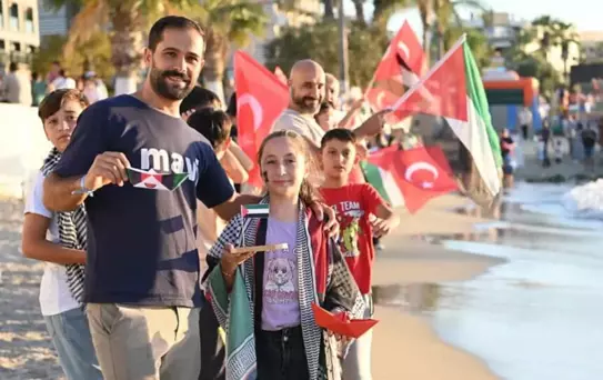 Kuşadası'nda Gazze'ye Destek Etkinliği