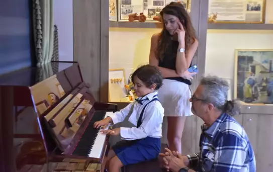 6 Yaşındaki Minik Piyanist