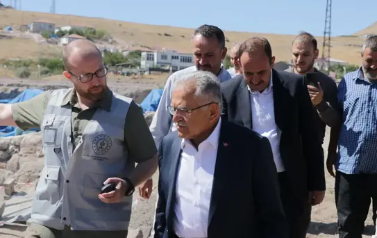 İncesu'da 11. Yüzyıla Ait Mezarlar Bulundu