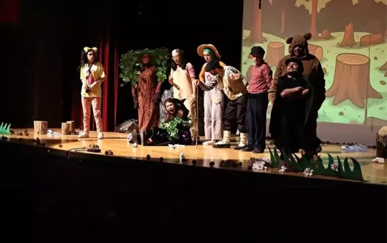 Kütahya'da 'Ormanın Koruyucuları' Müzikli Çocuk Oyunu Sahnelendi