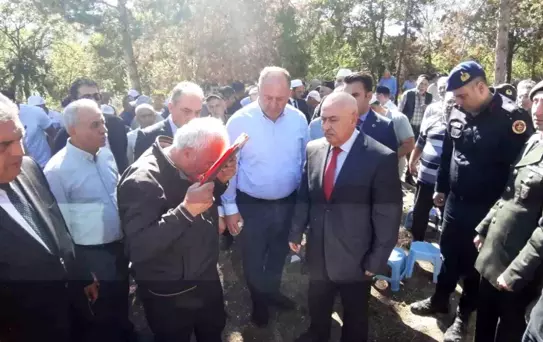 Yangında Hayatını Kaybeden Gazi Çift Toprağa Verildi