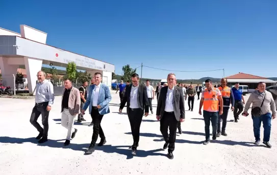 Tavşanlı'da Cezaevi Yoluna Asfalt Düzenlemesi