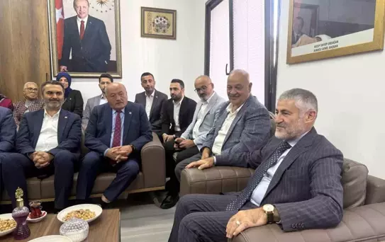 Nebati Avcılar'da Vatandaşlarla Buluştu