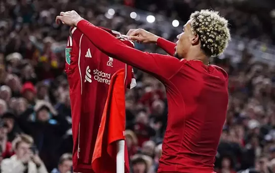 Formasını çıkarıp kırmızı görmüştü, Liverpool, Ekitike'ye cezayı kesti