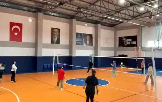 Pazaryeri'nde Kadınlar Voleybol Etkinliği