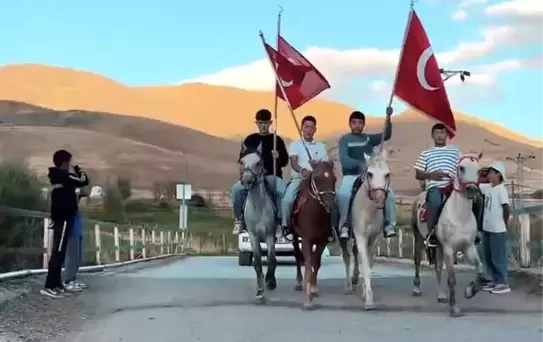 Tuğgeneral Avkıran Ulupamir Mahallesi'ni Ziyaret Etti