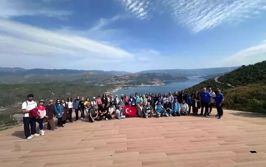 Öğrencilerden Doğa Yürüyüşü