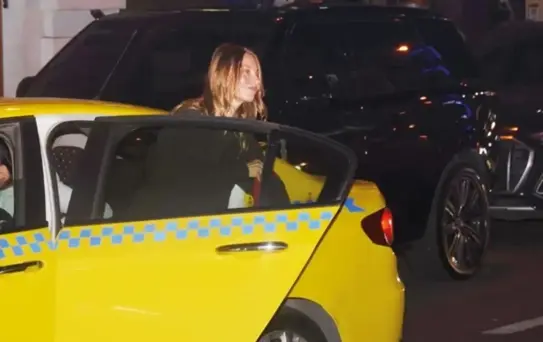 Tuba Ünsal taksiye bindi, mesafe krizi çıktı!