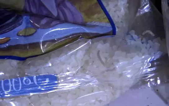 Şanlıurfa'da Market Denetimlerinde Sağlığa Tehdit Oluşturan Ürünler Ele Geçirildi