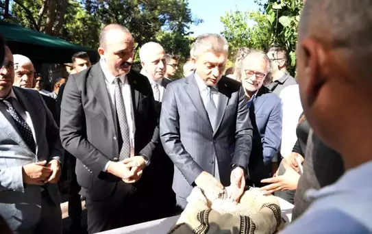 Konyaaltı'nda Yöresel Ürünlerin Coğrafi İşaret Tanıtımı Yapıldı