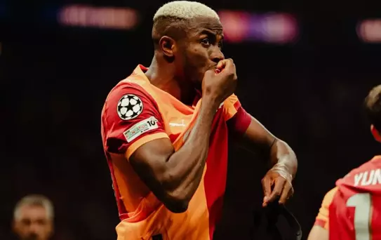 Liverpool'u yıkan Osimhen, İngiltere'de kriz çıkardı