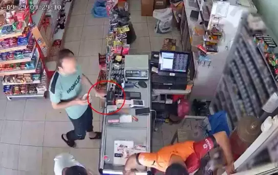 Hatay'da Markette Hırsızlık Olayı