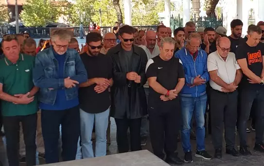 Uraz Kaygılaroğlu'nun acı günü! Babaannesini son yolculuğuna uğurladı
