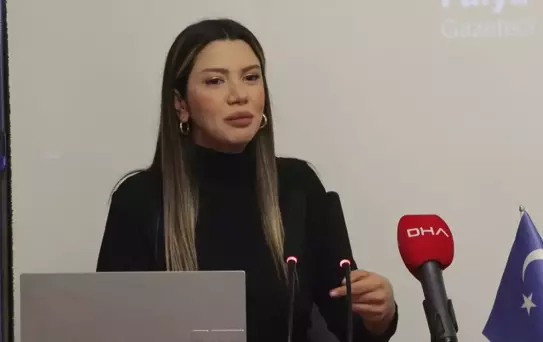 Fulya Öztürk'e Üstün Hizmet Ödülü