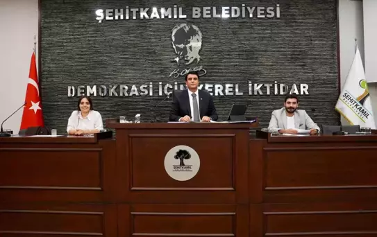 Yılmaz, yardımcılarını açıkladı