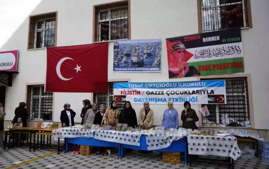 Öğrencilerden Gazze'ye Destek Etkinliği