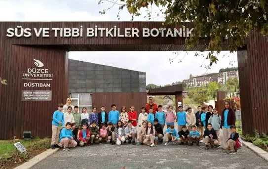 Öğrenciler Düzce Üniversitesi'ni Ziyaret Etti