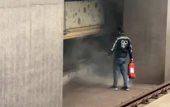 Metroda Yangın Paniği