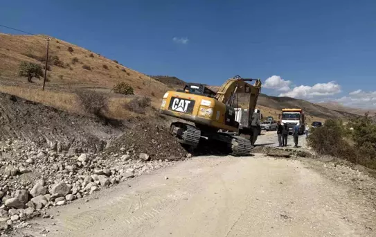 Erzurum'da Yol Yapım Çalışmaları Devam Ediyor