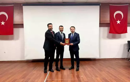 Eğil Belediye Başkanı Seydaoğlu'na Din Hizmetlerine Destek Plaketi