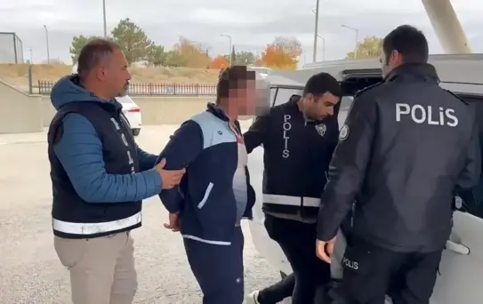 17 Yaşındaki Sanık Yargılanıyor